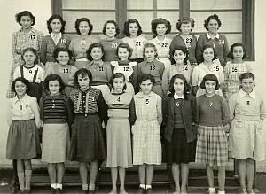 ECOLE VICTOR HUGO FILLES 1950 XXX N01